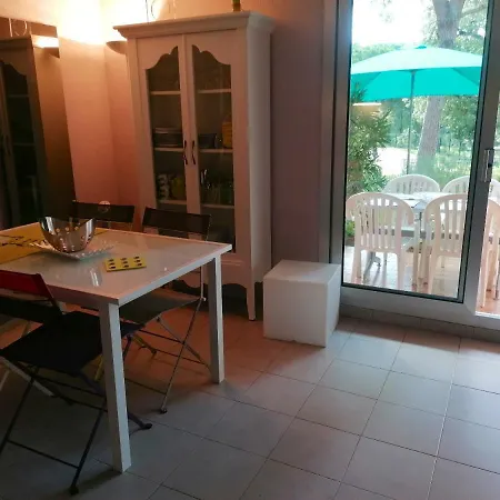 Studio Avec Piscine Partagee Et Jardin Amenage A Raphael A 5 Km De La Plage Apartamento