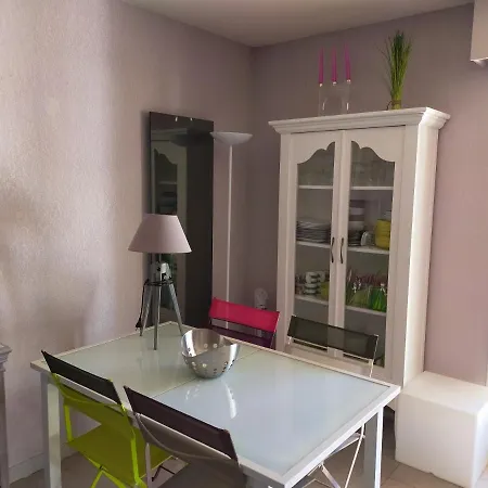 Studio Avec Piscine Partagee Et Jardin Amenage A Raphael A 5 Km De La Plage