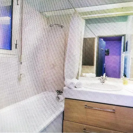 Apartment Studio Avec Piscine Partagee Et Jardin Amenage A Raphael A 5 Km De La Plage Saint-Raphael (Var)